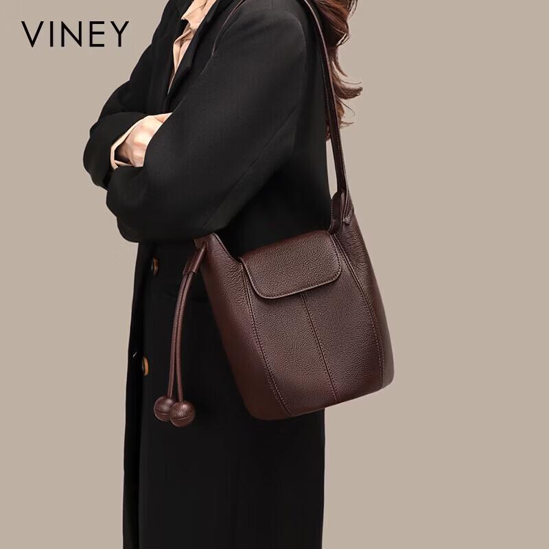 Viney Women's Leather Bucket Crossbody Bag