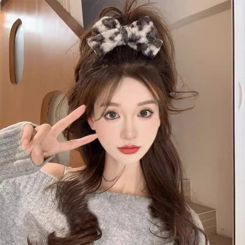 French Handmade Flower Knit Cardigan Claw Hair Clip for Women