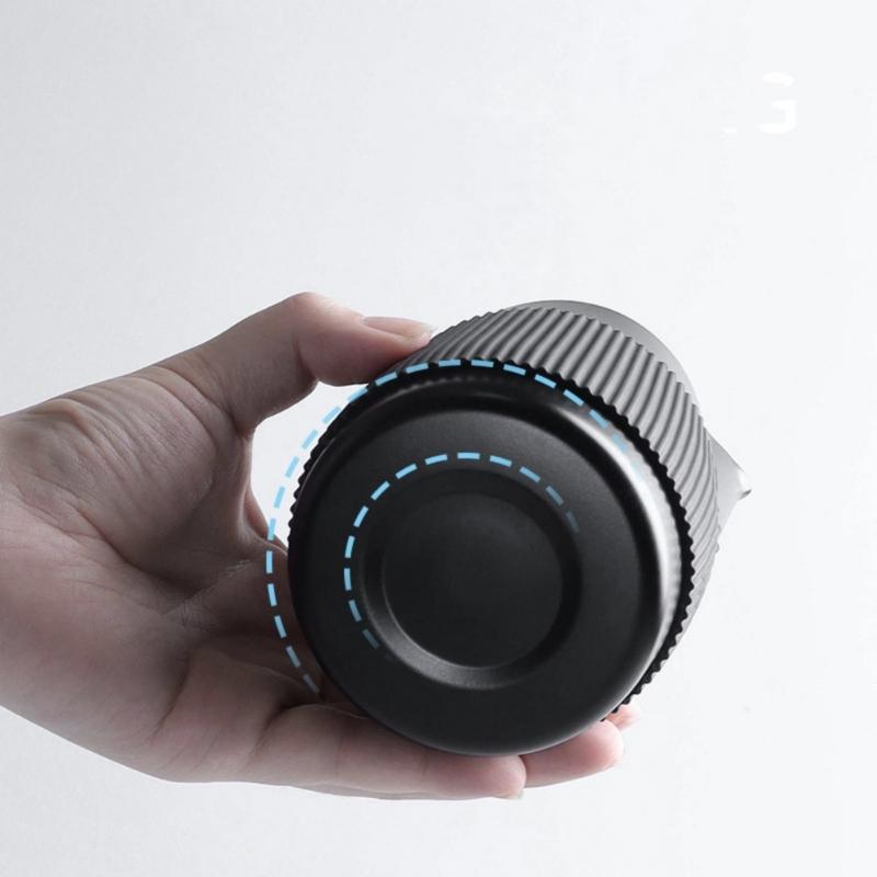 Milk Frothing Pitcher 420ML Coffee Frothing Cup Stainless Steel Texture Suitable for Latte Art and Coffee Enthusiasts