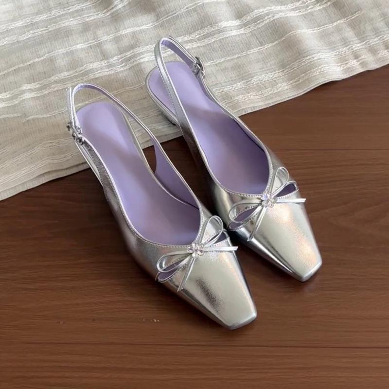 

Sheepskin version~ French rhinestone bow hollowed out gentle wind bag head sandals back strap temperament thick heel single shoes women 40