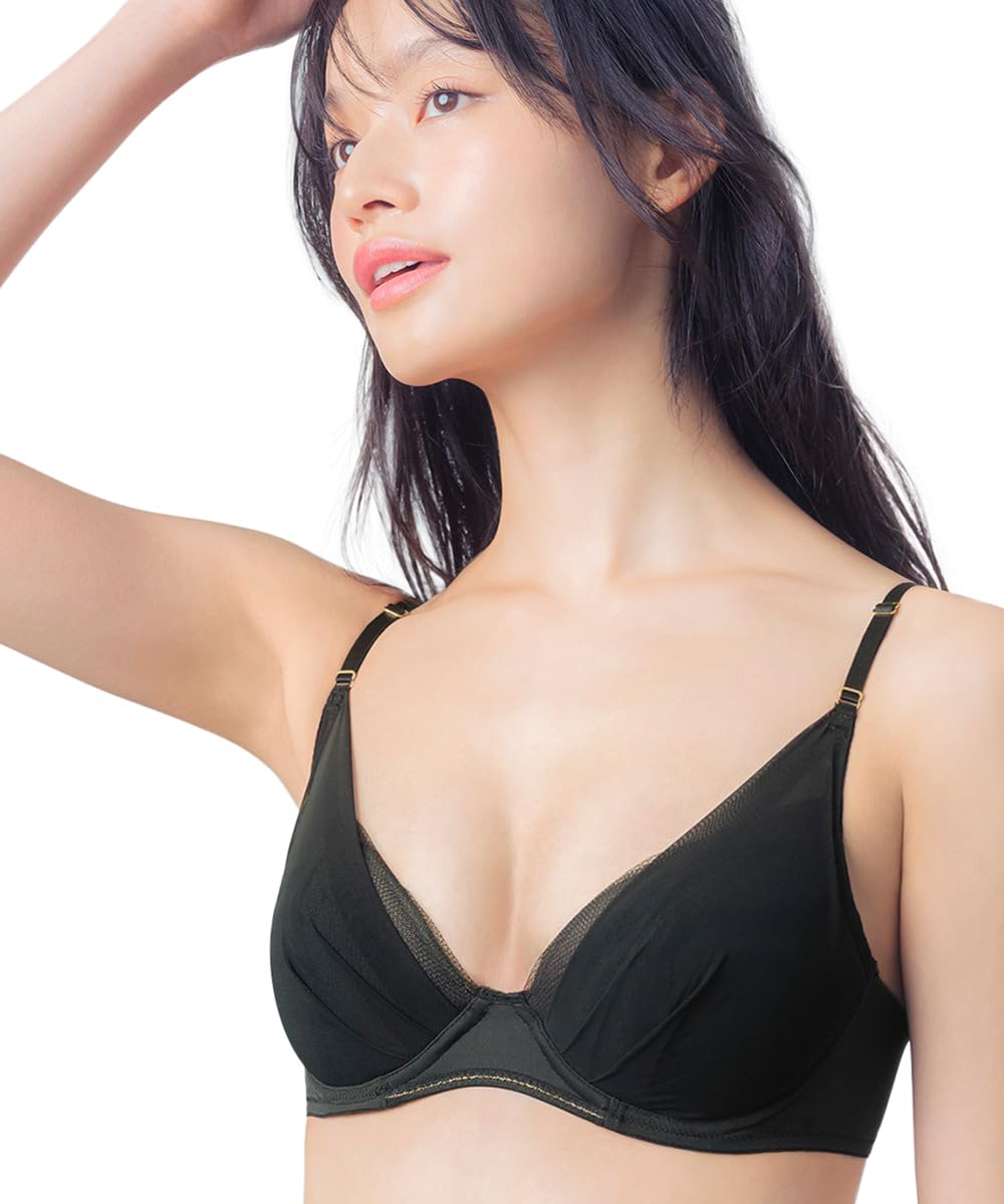 

Bra by Nagisa A bra that adjusts to fit you Me Design Award Addresses bust asymmetry and individual bust KB2011 BL B70 Wing/Wacoal [Worn Shibuya]