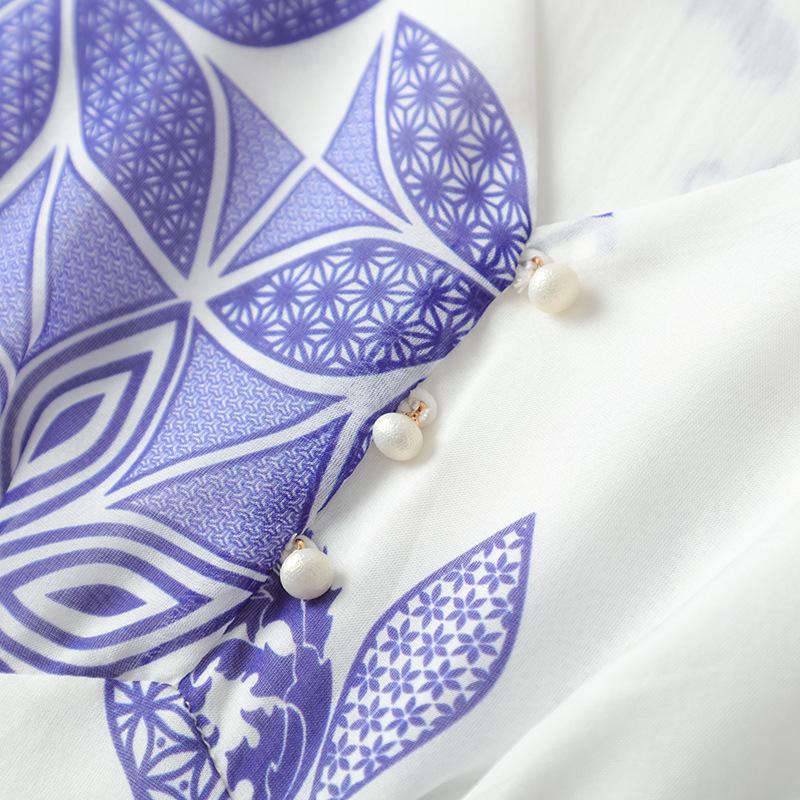 Elegantes Seidenkleid aus Maulbeerseide: Neuer Sommer-Eingang, Mittellang, Taillenbetonend, Bedrucktes Design