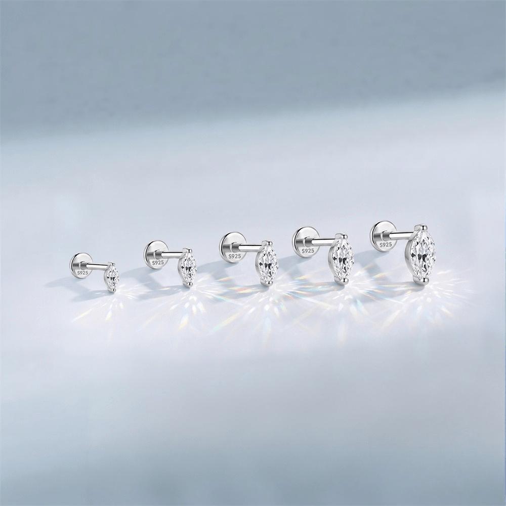 European and American Fashion Simple Threaded Stud Earrings
