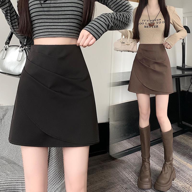 Plus Size Women's High Waist Black Irregular Short Skirt - Autumn/Winter Slimming Style