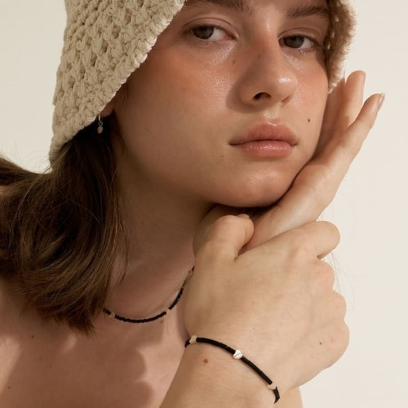 LOVE ME MONSTER Black Onyx & Heart Bracelet