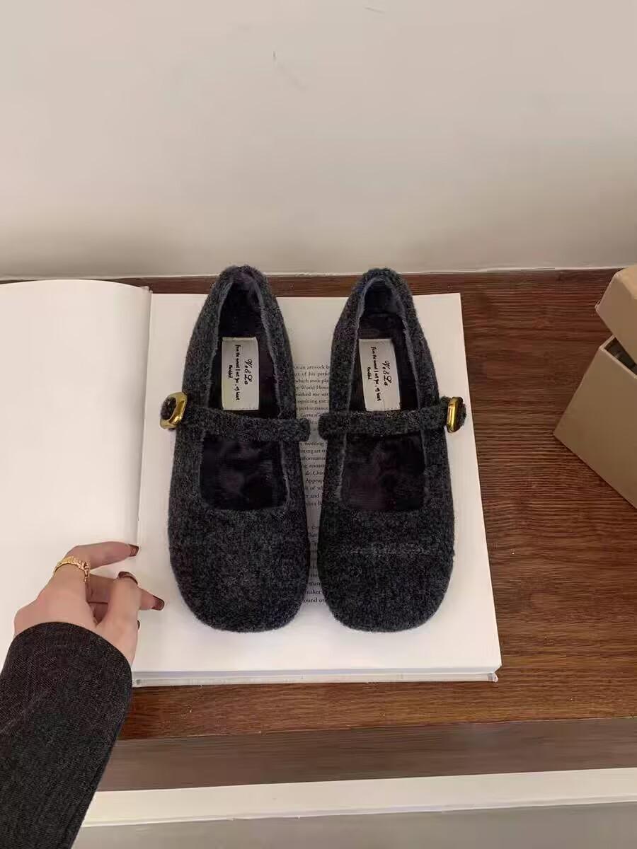 

Autumn and winter flat bottom shallow buckle Doudou single shoes casual versatile velvet warm women s cotton shoes 40 темно-коричневого