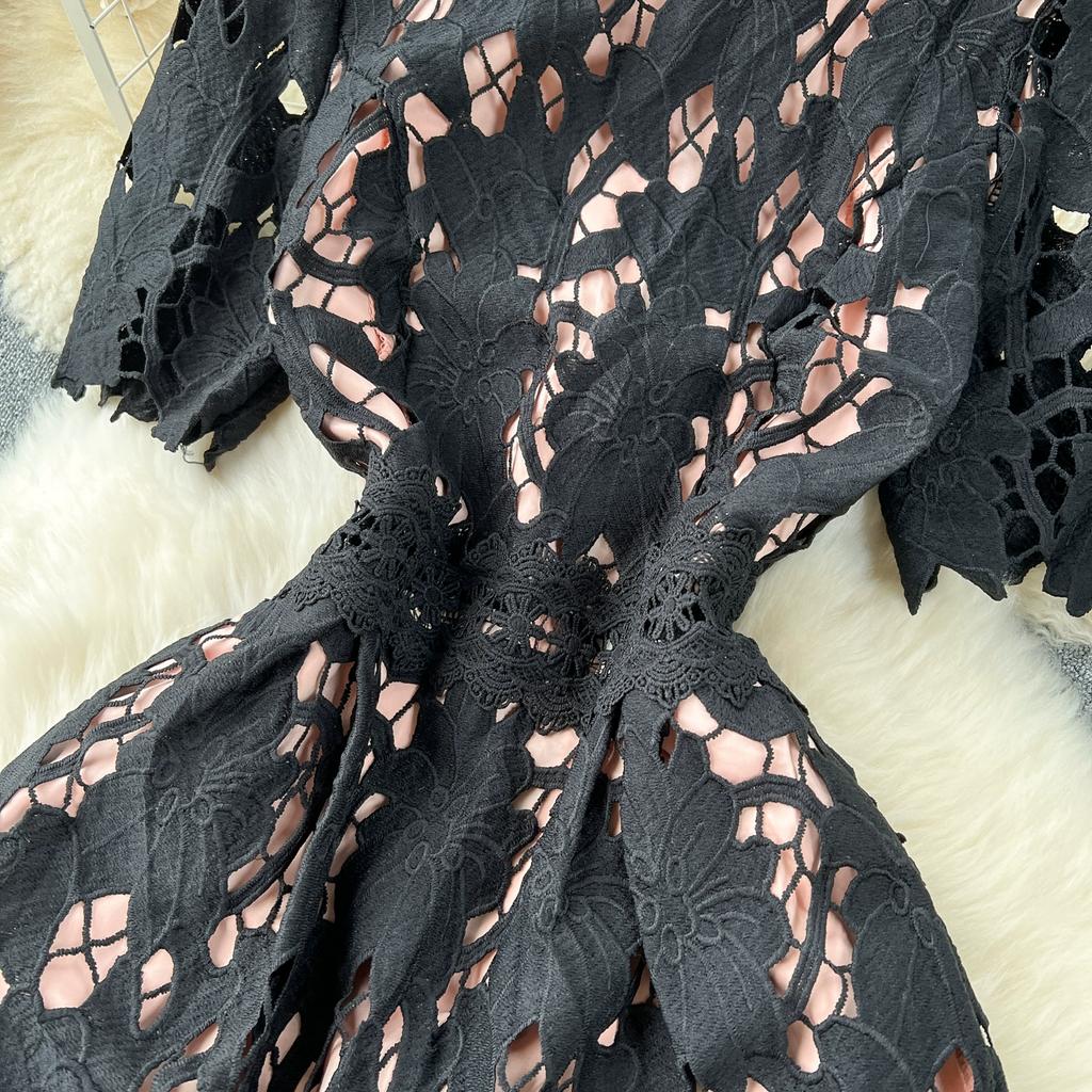 Vysoce kvalitní letní dámské společenské šaty z krajky rozpustné ve vodě