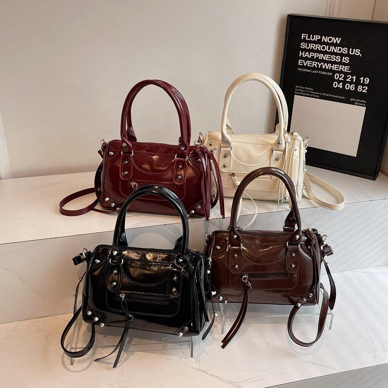 Autumn and winter new women's messenger bag niche casual personalized pillow bag fashionable texture simple shoulder bag