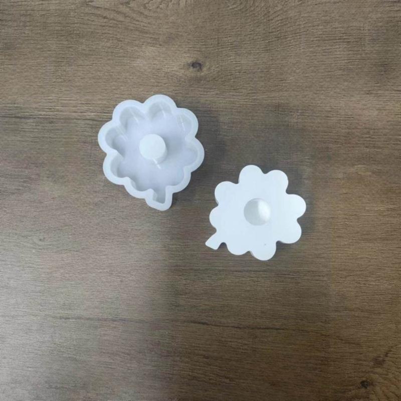 Four Leaf Clovers Candle Holder Silicone Molds Candlesticks Resins Molds DIY Castings Moulds for Candle Holder