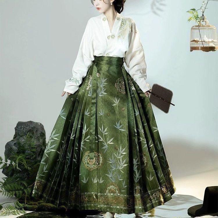Guofeng Hanfu Set: Green Mamian Skirt & Ming Style Shirt - New Autumn Collection
