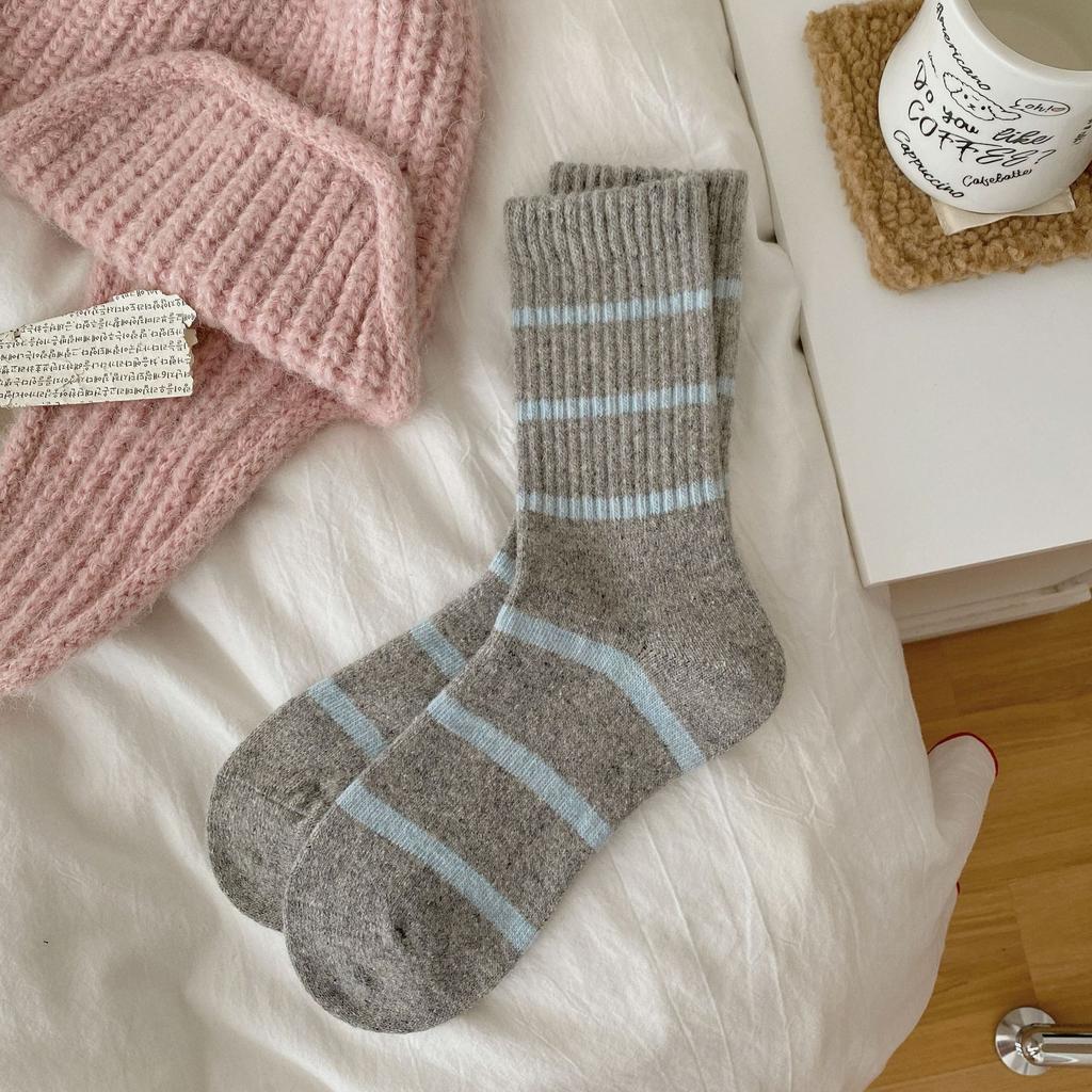 Ladies Autumn and Winter Thickened Warm Versatile Simple Contrast Color Striped Wool Tube Pile Socks