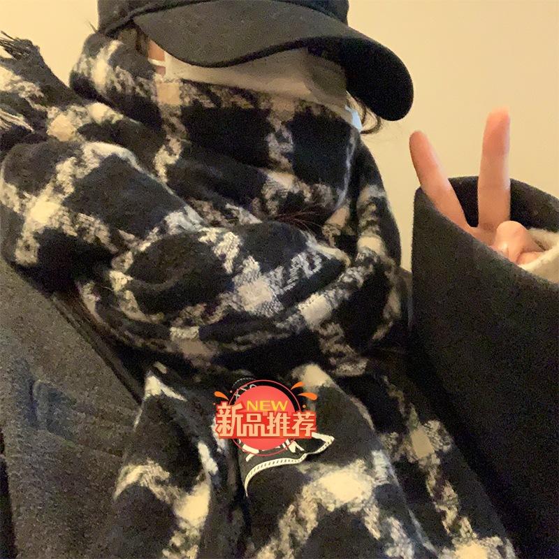 Retro Plaid Scarf Girls Winter Ins Versatile Thickened Warm Long Shawl Dual-purpose Versatile Student Scarf
