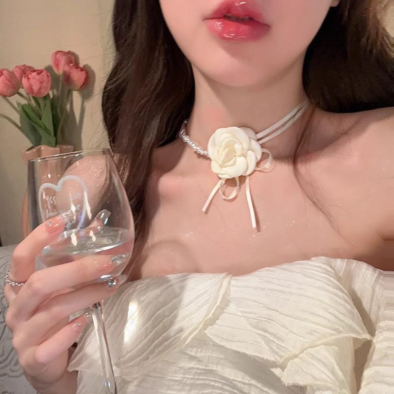Camellia Pearl Flower Choker Necklace - Women's Light Luxury Clavicle Chain Accessory