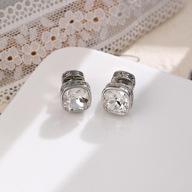 

Crystal red ladies earrings белый