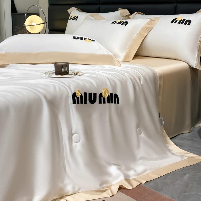 Soft Cool Summer Blanket Washed Silk Summer Quilt Embroidery Smooth Ice Cooling Comforter For Bed 100% Silky Solid Blanket