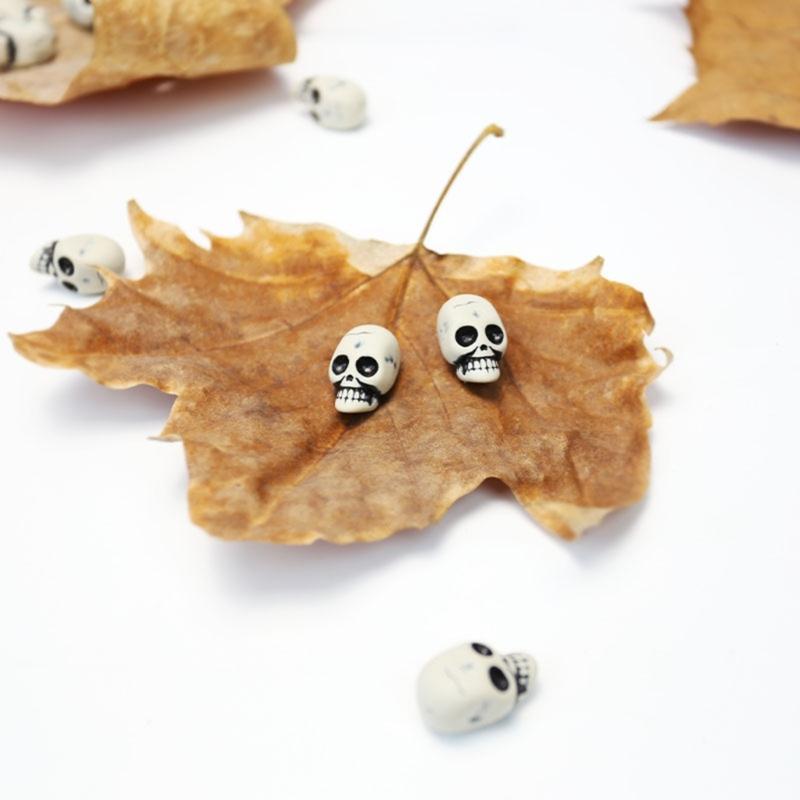 10Pieces Halloween Skull Heads Scary Prank Props Terrifying Skull Mini Skeleton