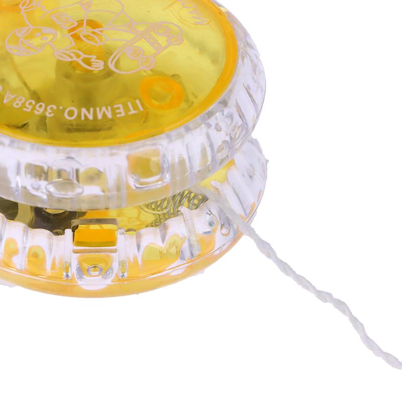 Creative Children Entertainment Brain Game Classic Mini Plastic Led Flashing Yoyo Ball Sports Toy For Kids Gift