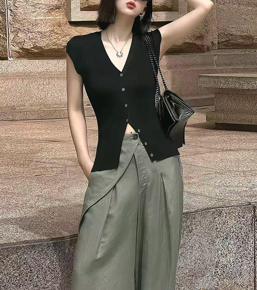Women s Summer Ice Silk V-Neck Knit Top, Sleeveless Slim-Fit Outerwear, European & American Style One Size чёрный