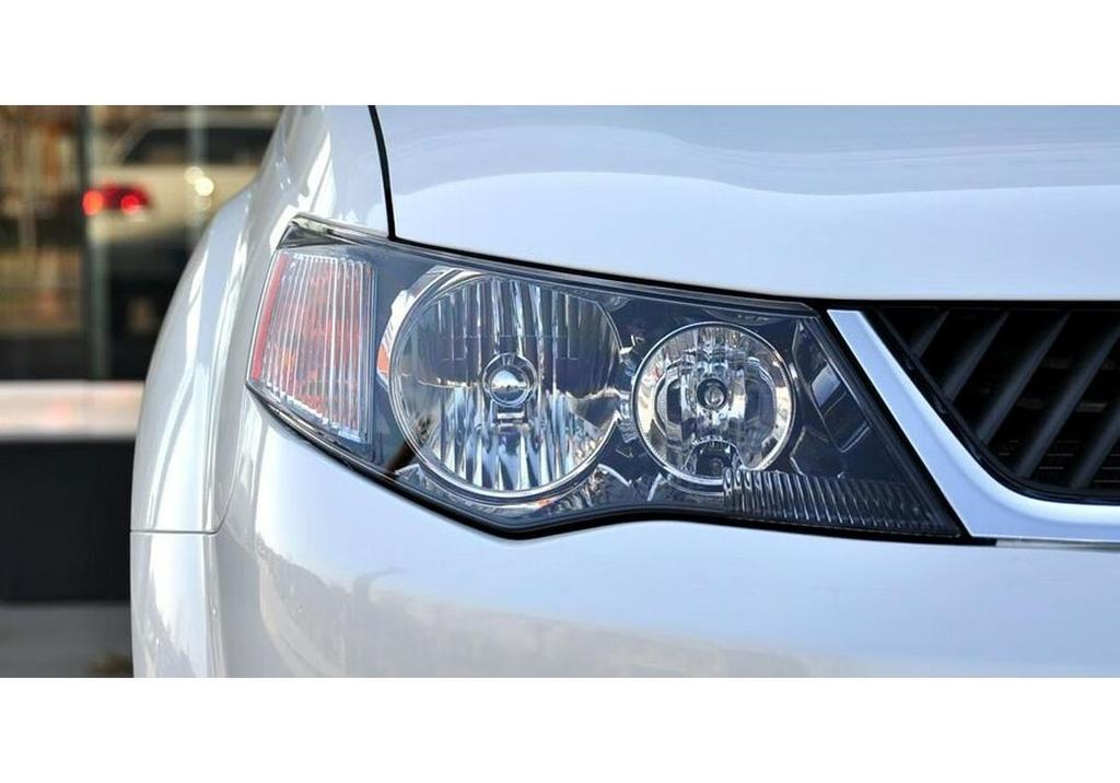 07-09 Mitsubishi Outlander Front Headlight Cover - Transparent Lamp Housing