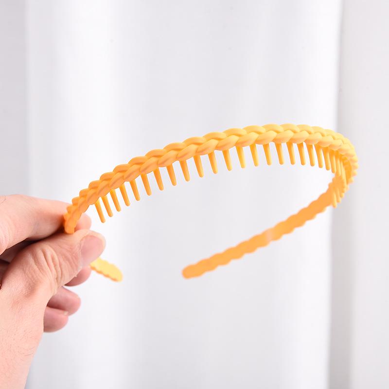 Women’s Non-Slip Hair Hoop with Teeth - 2023 Style Face Washing Headband and Hairpin Bundle