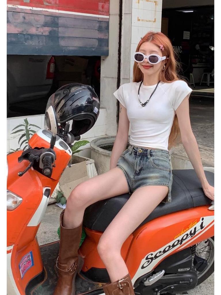 Women's High Waist Elastic Denim Shorts - Irregular Slanted Hem, Petite Fit, Casual Versatile Summer Hot Pants
