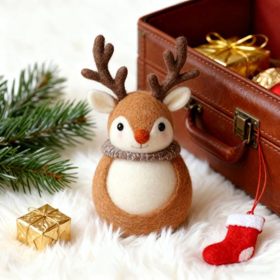 Felt Reindeer Figurine Handmade Elk Christmas Decoration Cute Small Wool Felt Crafts for Winter Holiday Tiered Tray Home Table Decor
