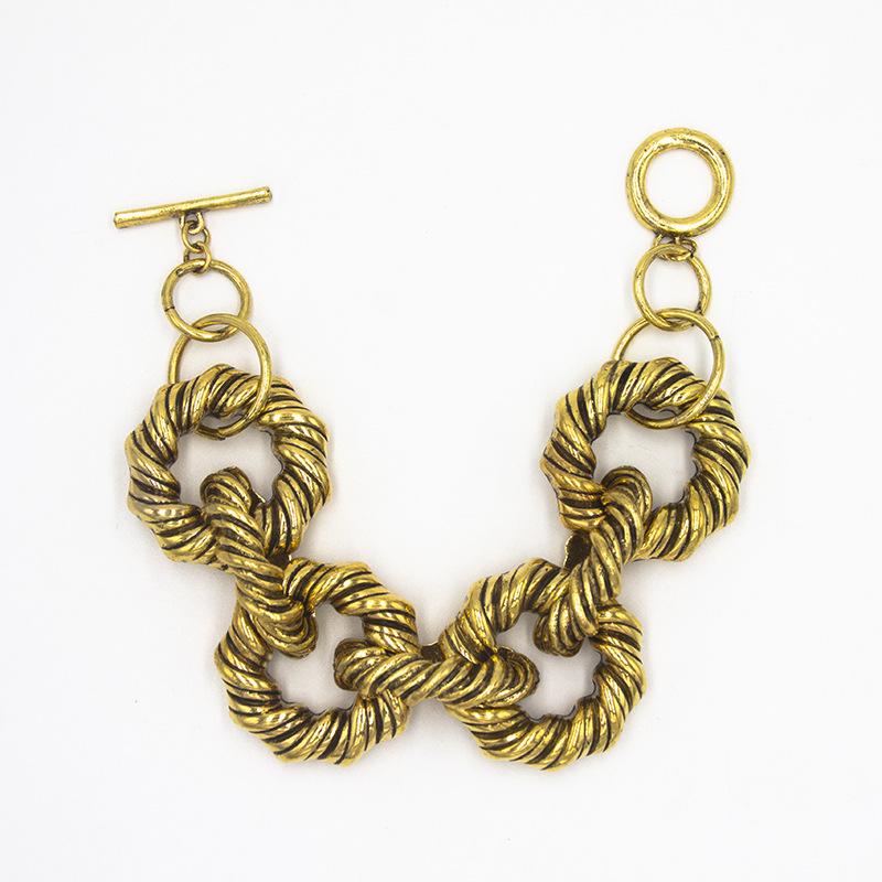 Alloy Twisted Bracelet - Bold Hip-Hop Style Jewelry for E-commerce