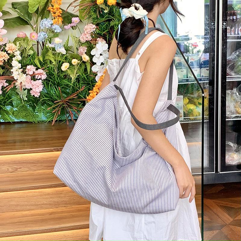 Simple striped canvas bag for women, large-capacity color-blocking tote bag, versatile commuter shoulder bag2026New Handbag
