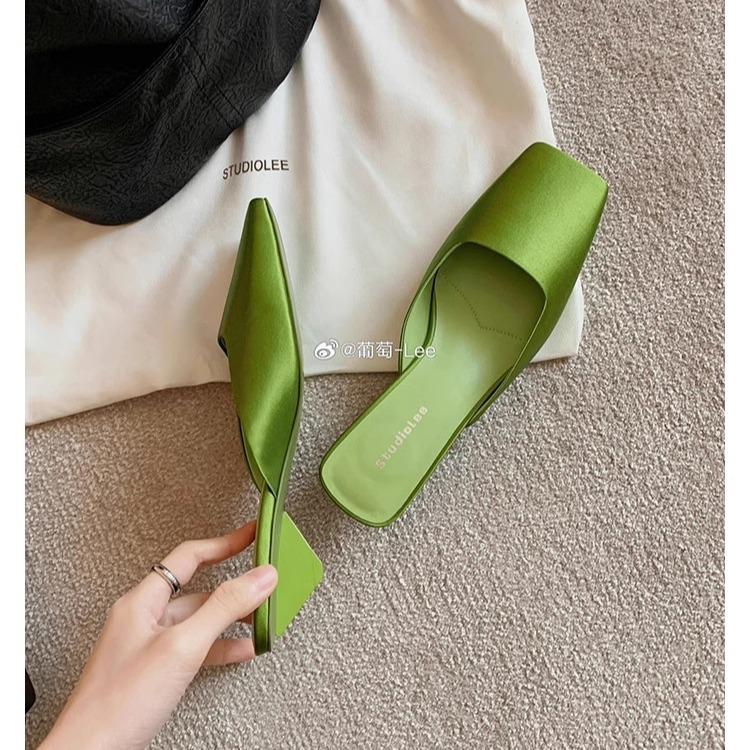 Fashion Elegant Green Satin Designer Slippers Women 2025 Summer Fashion Low Heel Square Toe Mules Loafers Luxury Comfort Slide Sandals