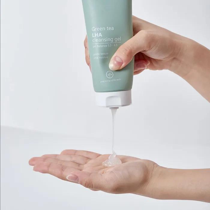 Sarapharm_Green Tea LHA Cleansing Gel 150ml