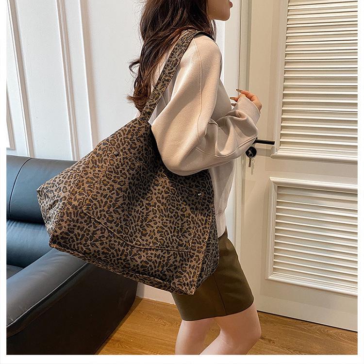 European & American Retro Leopard Print Shoulder Bag - Large Capacity, Stylish Mommy Tote