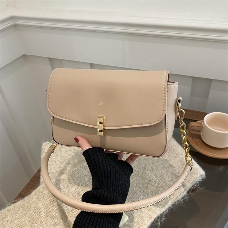 

Small Square Fashionable Bag For Women Perfect For Autumn Winter With Trendy Stitching