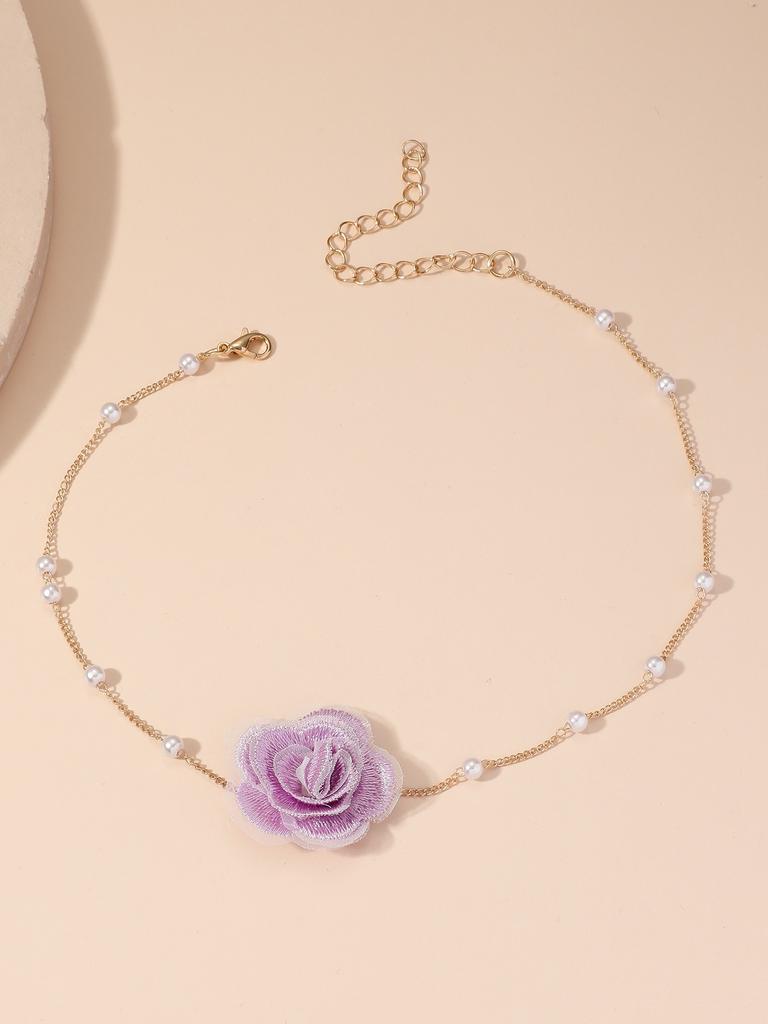 Fashionable Collarbone Chain, Niche Design, Rose-shaped Neck Ornament, Short Necklace, Elegant and Temperament