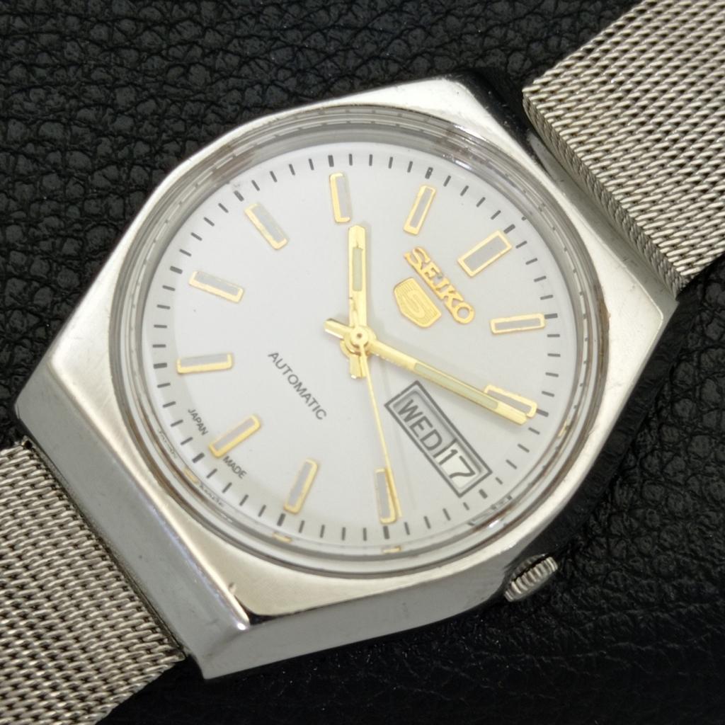 AUTOMATIC VINTAGE SEIKO 5 JAPAN MENS WHITE COLOR DIAL WATCH A701254-5 R206a-a701254