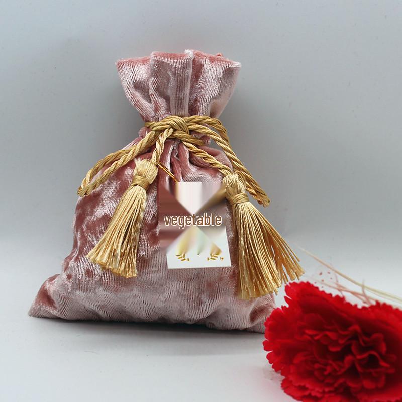 Elegant Silk Velvet Wedding Candy Gift Bag for Guests