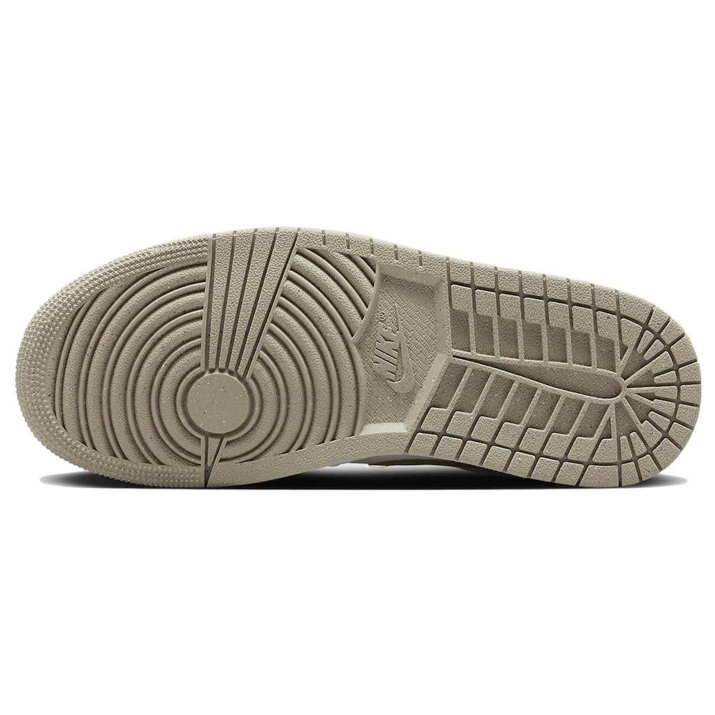 New JORDAN 1 Low Se Team Gold Women's FN3722-701