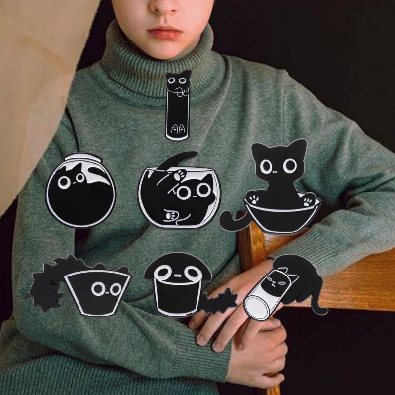 Playful Black Kitten Brooch - Peek-a-boo Cat Pin for Bags & Accessories