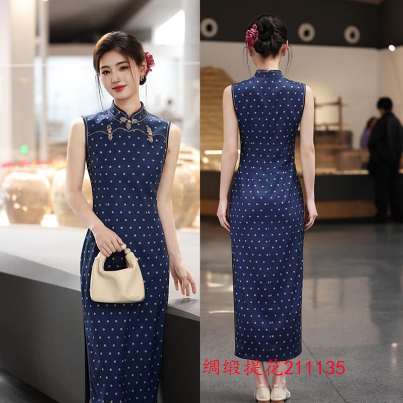 Blue thin Hong Kong style sleeveless new Chinese long polka dot cheongsam improved spring and summer cheongsam new young