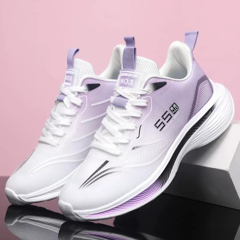Running Shoes Summer Versatile Soft Sole Lightweight Sports Shoes Casual Shoes Breathable Mesh Student Shoes