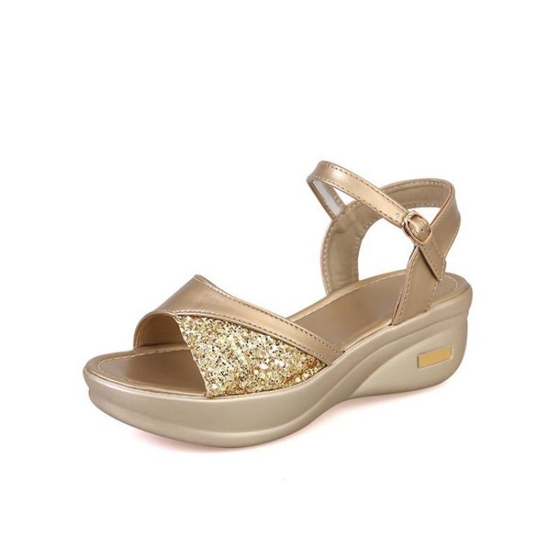 

Модные сандалии на танкетке, женские летние новые туфли с пряжкой и открытым носком, пляжная обувь, женские золотые туфли 43 золотой