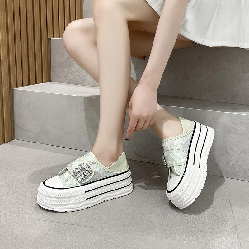 2025 summer new thick-soled casual Velcro board shoes student versatile diamond buckle breathable sequin mesh women's shoes are not stuffy