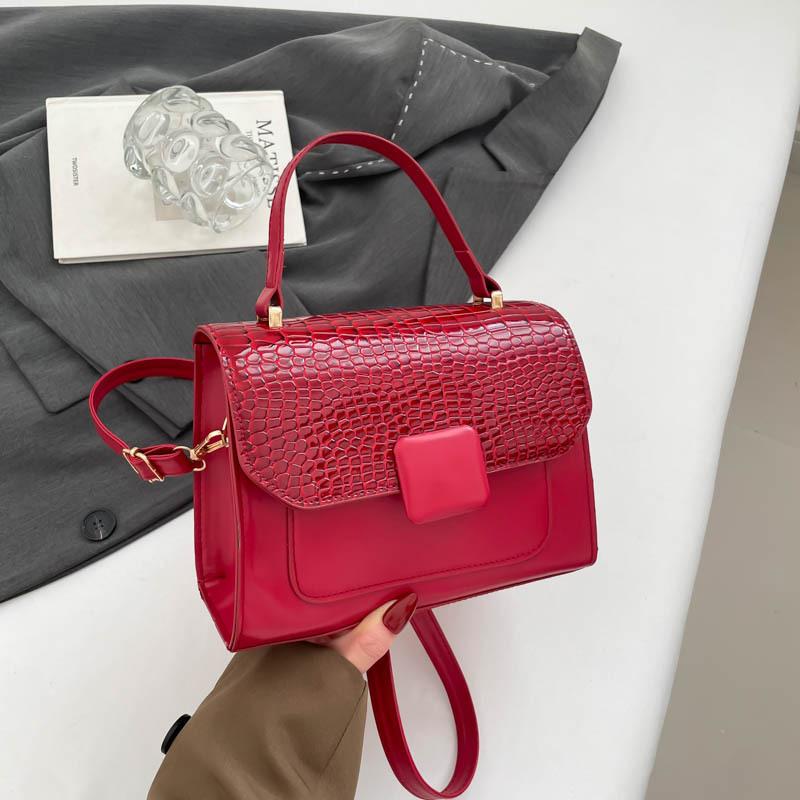 

2025 New Versatile Bag Cover Crossbody Bag Niche Korean Small Square Bag Daily Simple Armpit Bag Shoulder Bag for Women