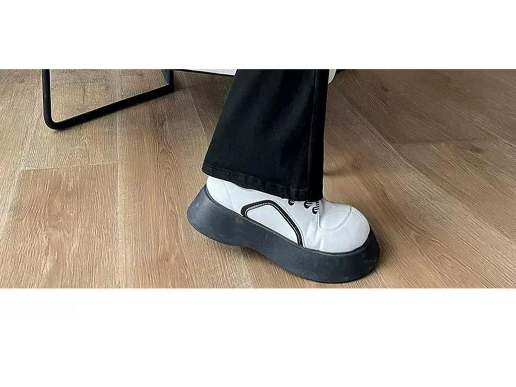 Women's Spring High-Waisted Black Micro-Flare Jeans - Slimming, Nine-Point Style for Petite Frames, 2025 Collection