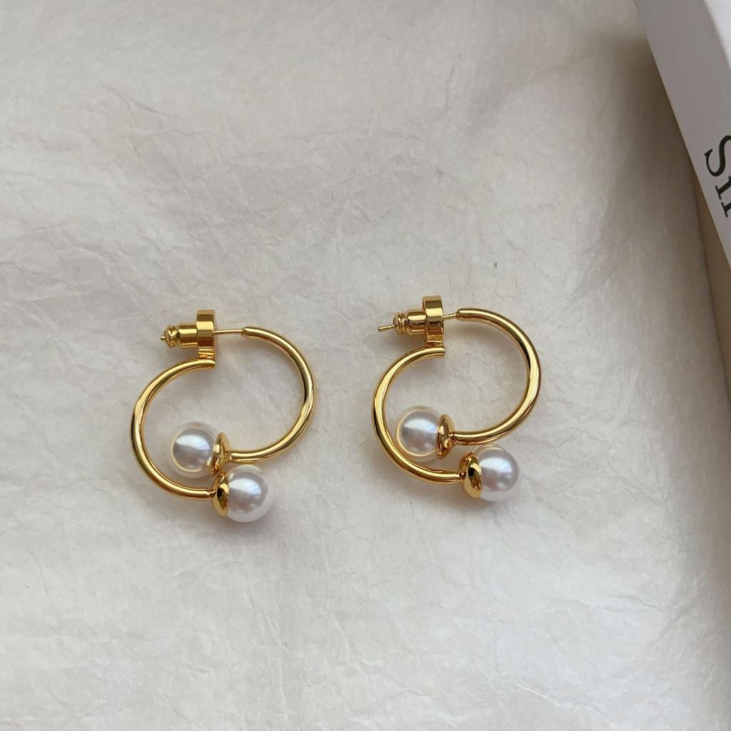 Temperament Earrings, French Minimalist Small Fragrance Earrings, Cool and Fashionable New Style, Exquisite Earrings, Trendy