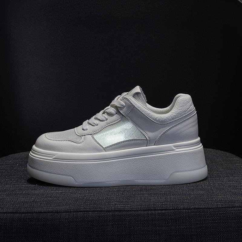 Little white shoes women's 2025 new popular spring campus style versatile casual shoes sports style lace-up board shoes heightening shoes