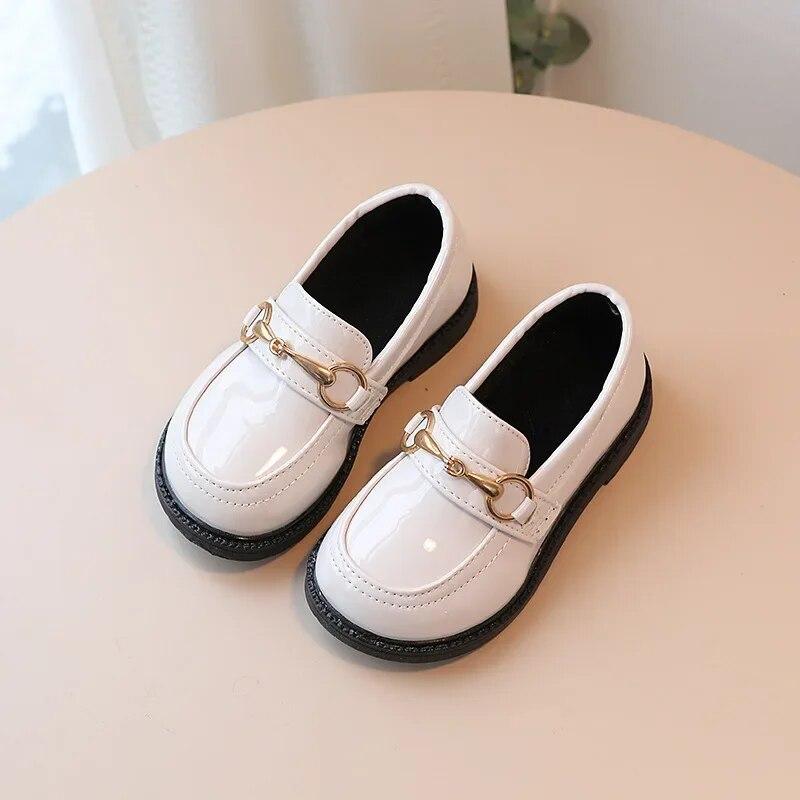 Menina sapato moda apartamentos para crianças casual criança sapato confortável sapatos de couro do plutônio meninos menina criança doces mocassins plana menino sapato