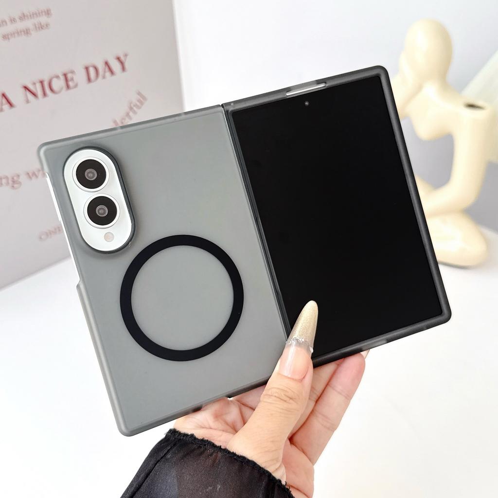 Matte Transparent Magnetic Phone Case for Samsung Z Fold 8 Ultra Fold 8 Fold 7 6 5 for Magsafe Wireless Charging Slim PC Cover