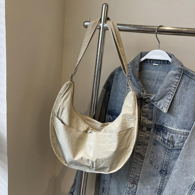 Large Capacity Dumpling Bag for Women's Fashionable Students' Class Commuting Bag New Lightweight Crossbody Bag Beautiful Shoulder Bag