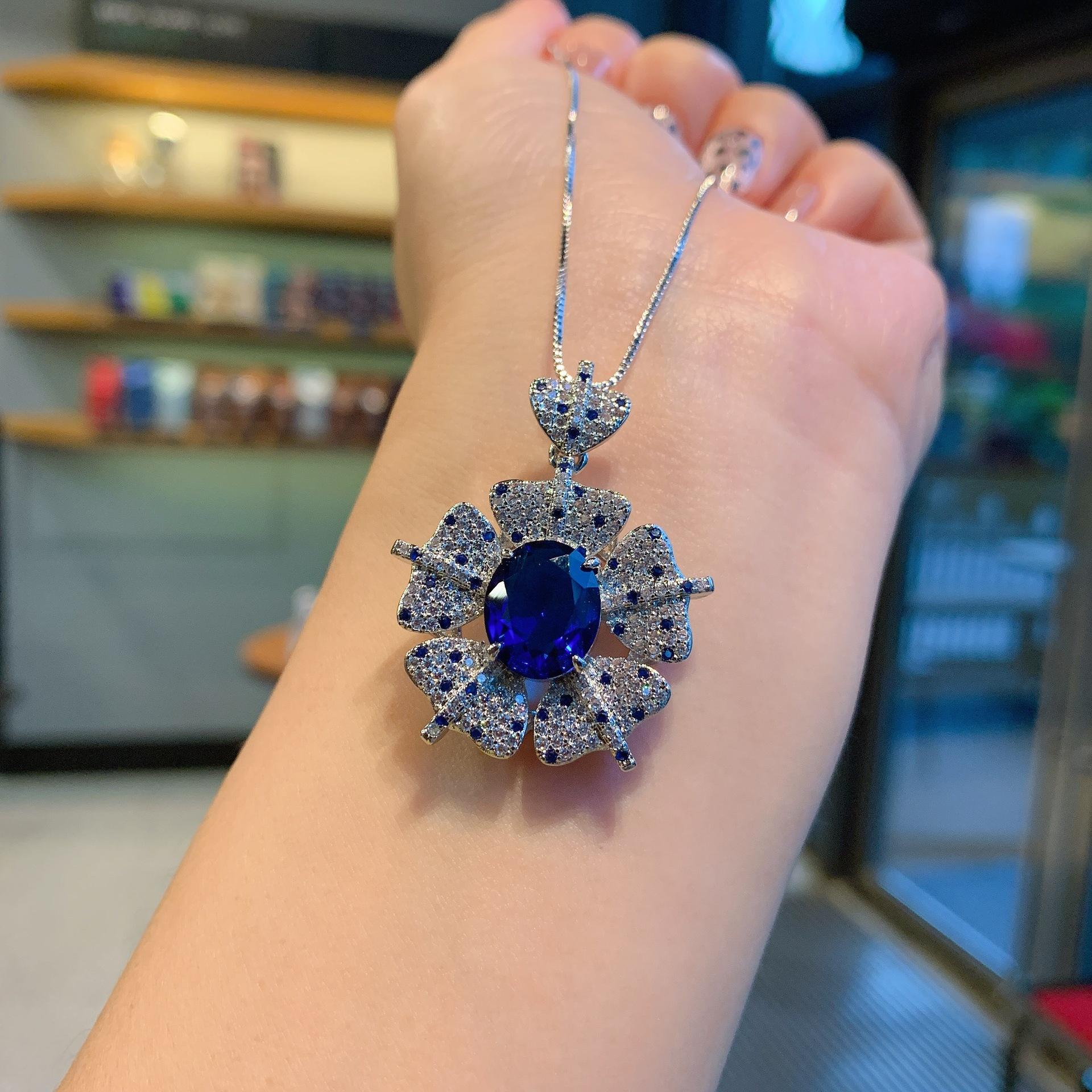 European and American style retro simulation color treasure pattern creative pendant necklace main stone 10 * 12