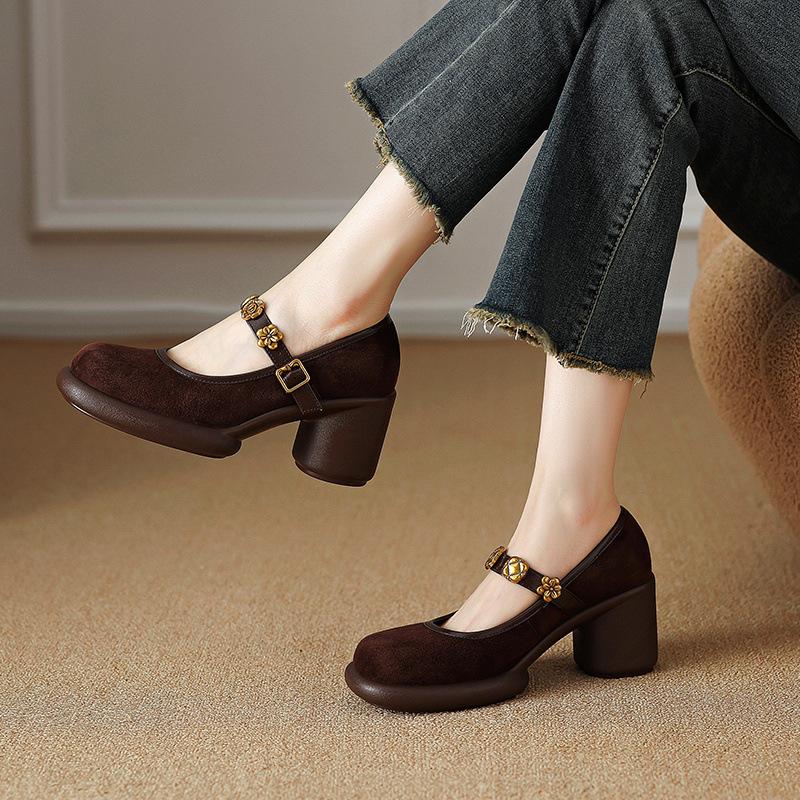 

Large size platform high heels round head flower one-word buckle single shoes inner and outer leather thick heels women s shoes 41 коричневый